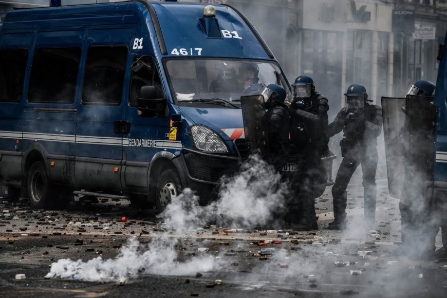 Rights groups accuse French police of brutality in pension protests