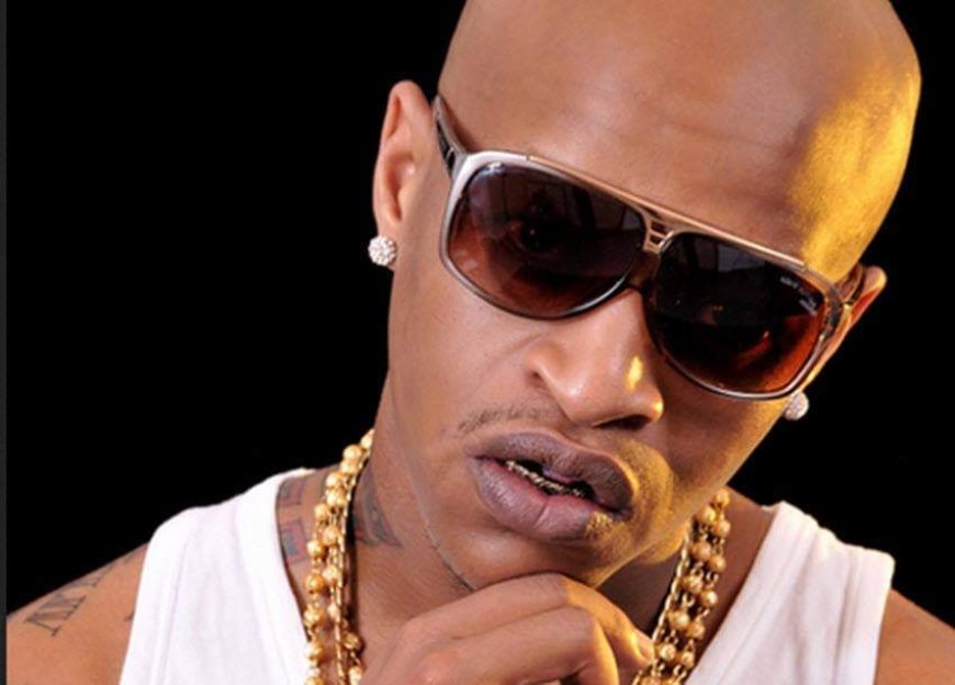 Prezzo risks jailterm after he was spotted donning a government emblem