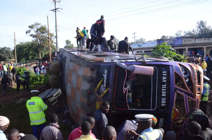 Three people seriously injured as Passenger Bus overturns in Migori