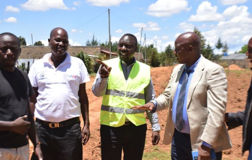 Uasin Gishu commissions 102 road projects