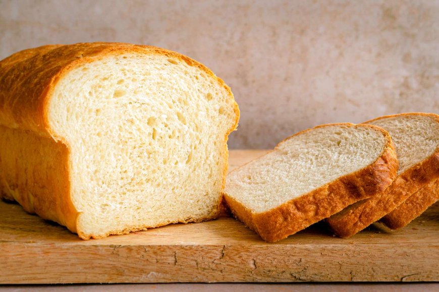 Man munches loaf in three minutes to scoop trophy