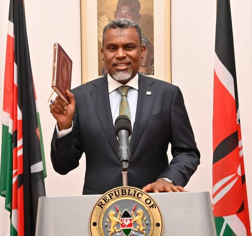 Noordin Haji sworn in as NIS Director General