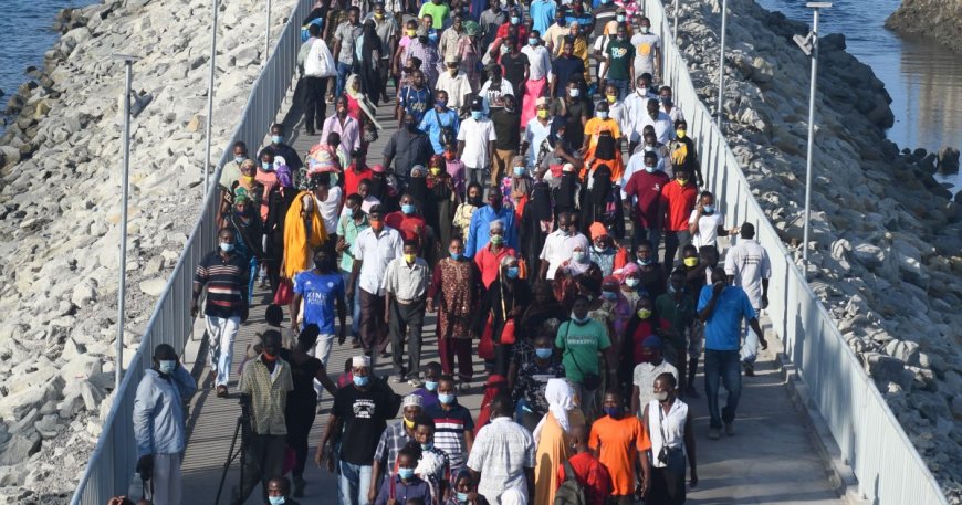 Expedite the maintenance works at Liwatoni floating bridge, residents urge