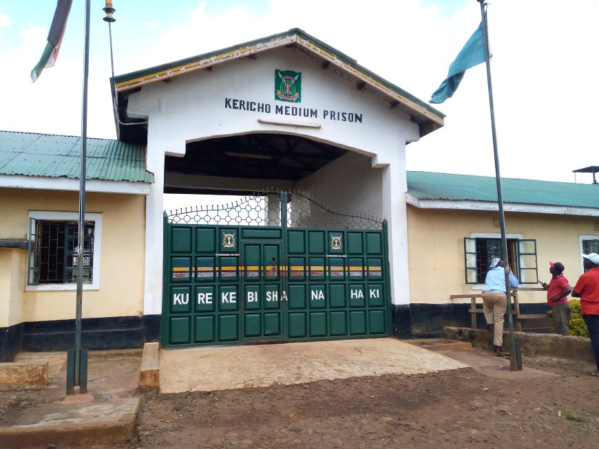 Graduate convicts, offering teaching at Kericho medium prison school