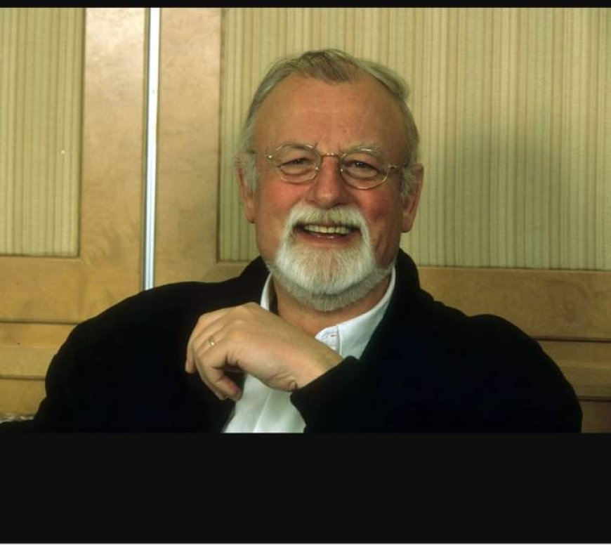 Tributes galore as Kenyans mourn 'My land is Kenya' hit maker Roger Whittaker