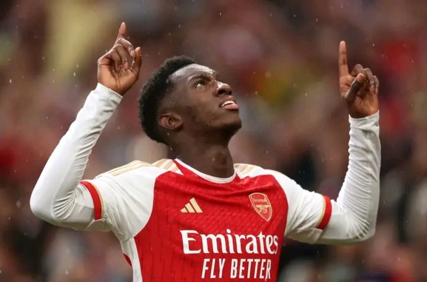 Five star Arsenal extend blade's woes at Emirates