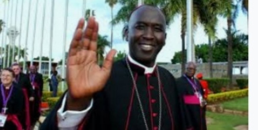 Bishop cautions priests against love for money