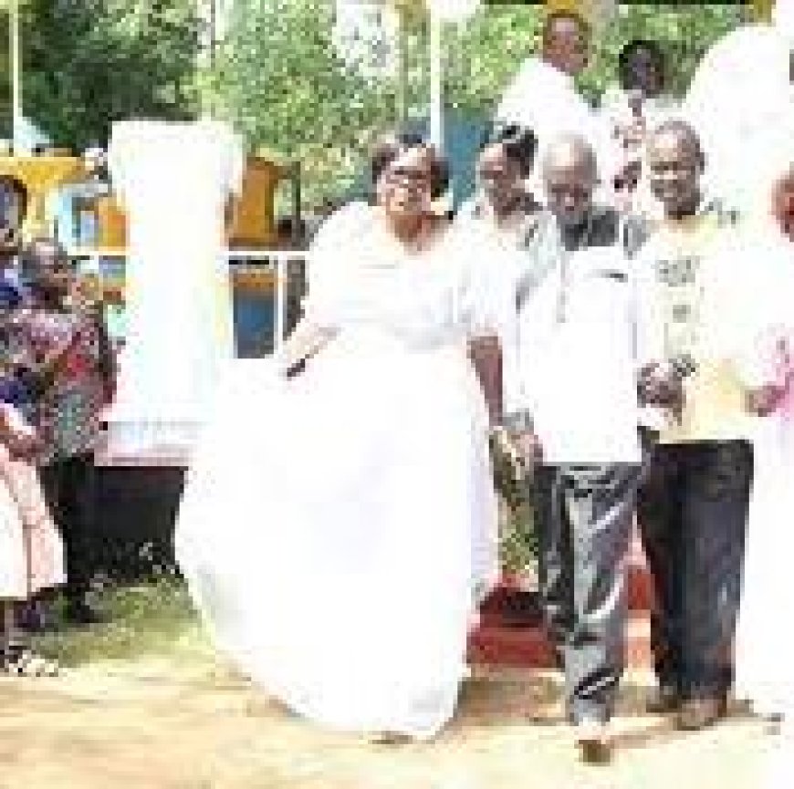 Teso couples in mass wedding