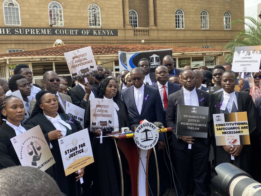 Lawyers hold demos in support of independent judiciary