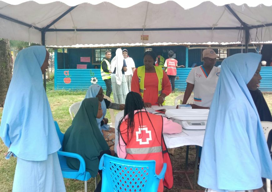 Hundreds turn up for Star hospital's free medical camp