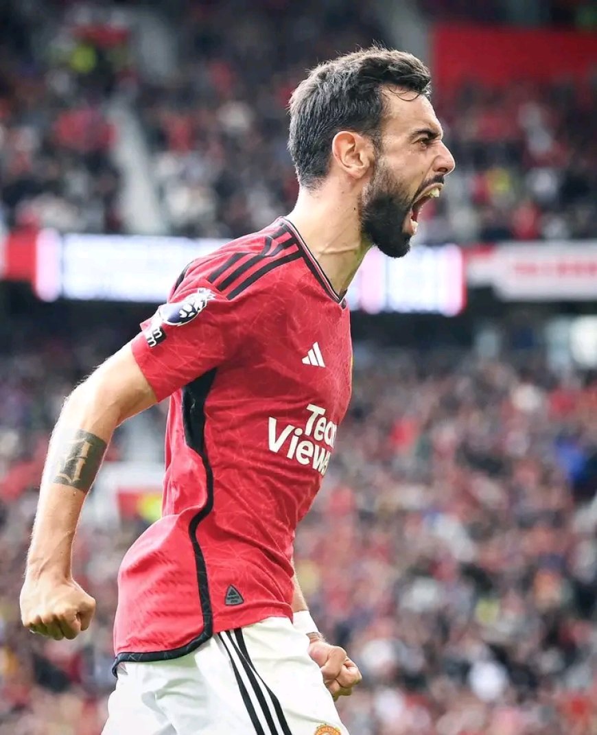 Bruno Fernandes signs new Manchester united contract